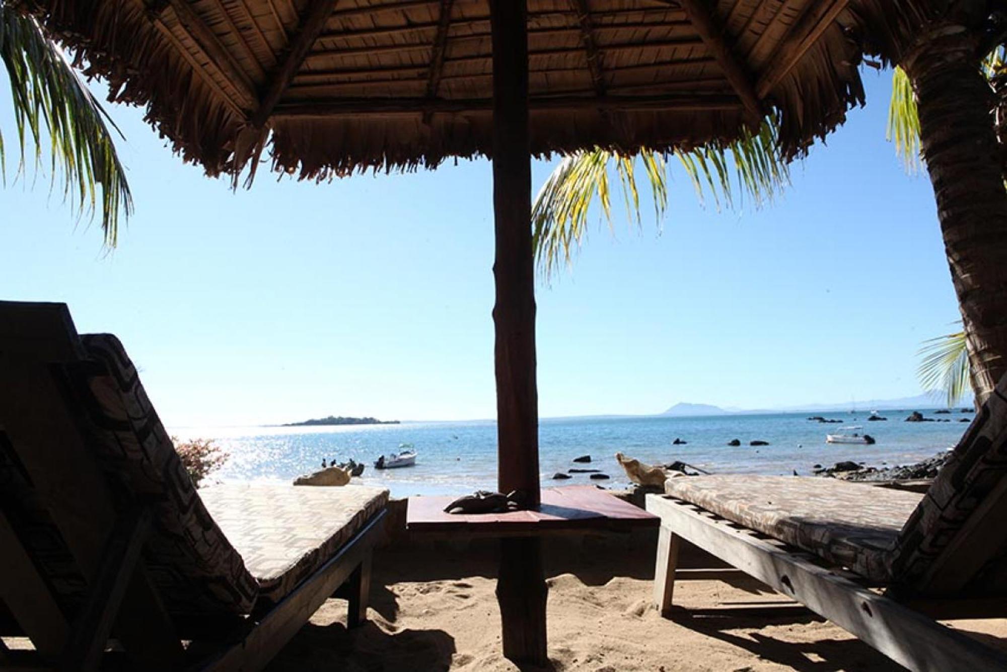 Chez Yolande Hotel Ampangorinana Buitenkant foto